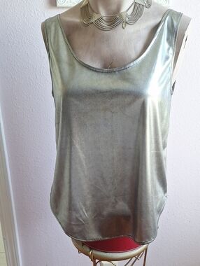 Metallic Silver Sleeveless Scoop Neck Women's Tank Top